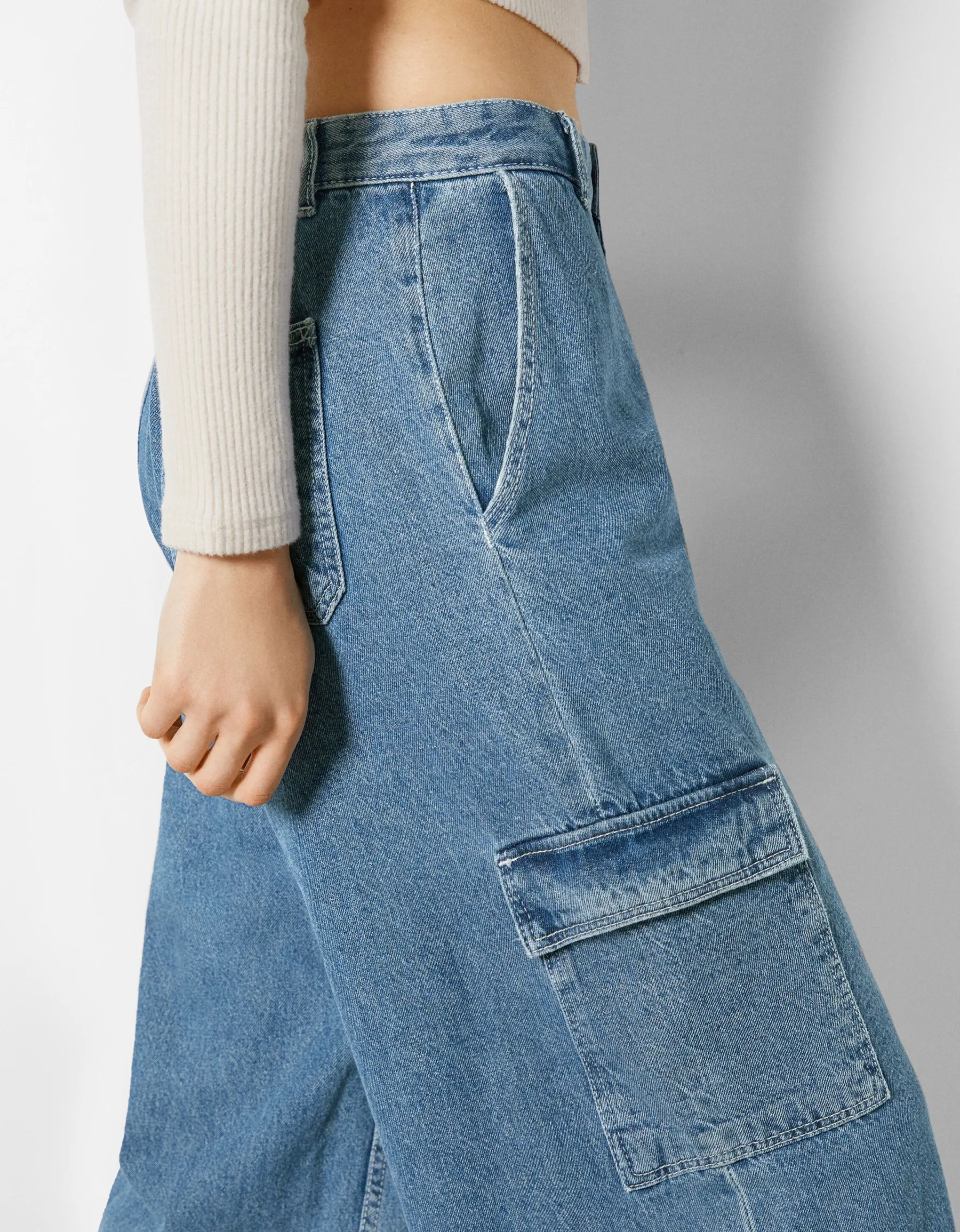 BERSHKA Jean cargo wide Bleu Cheap