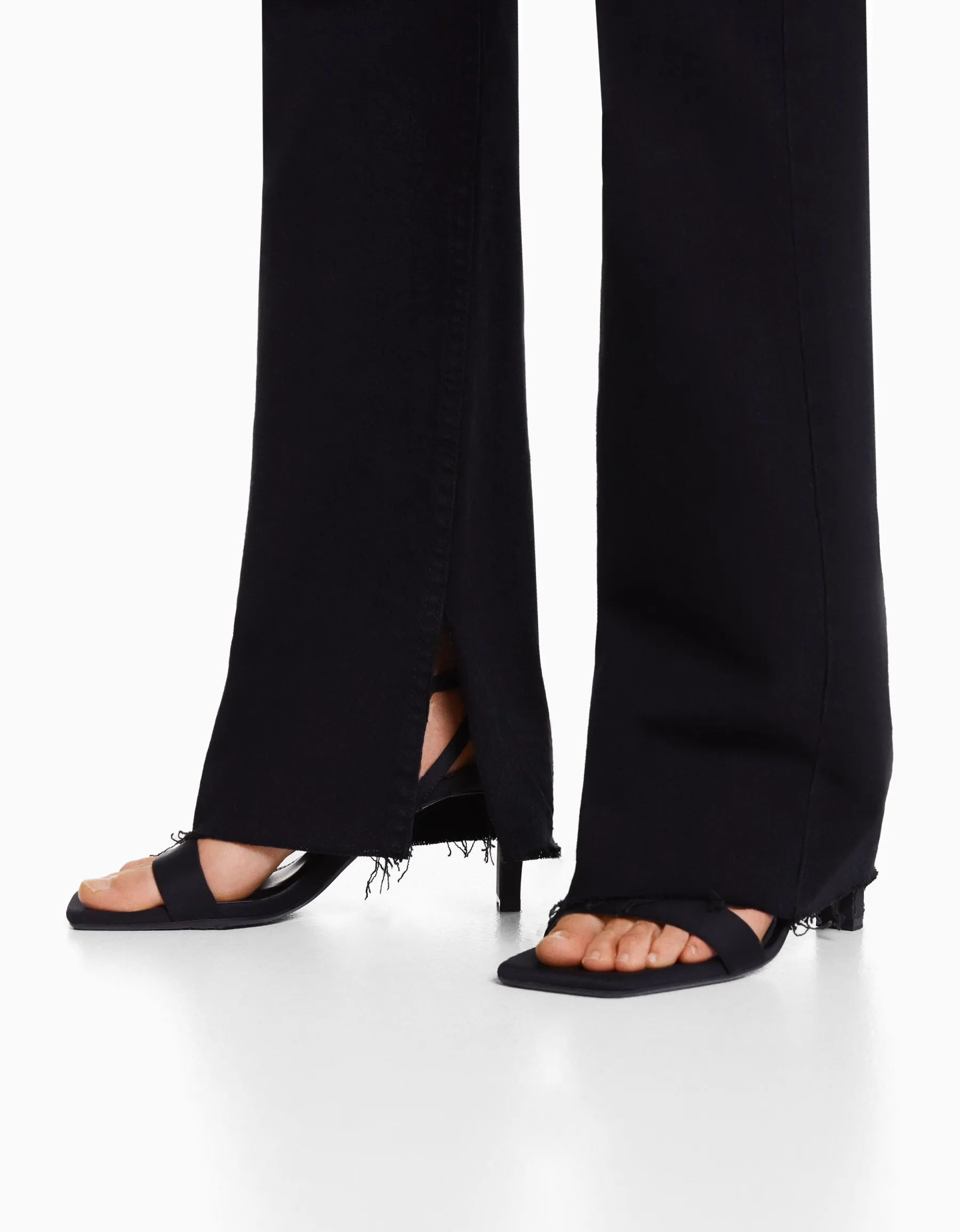BERSHKA Jean décontracté fente latérale Noir Best