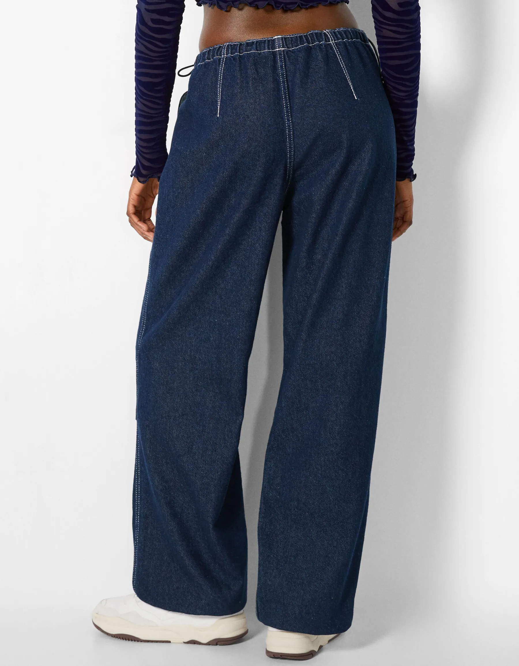 BERSHKA Jean jogger parachute Bleu lavé Hot