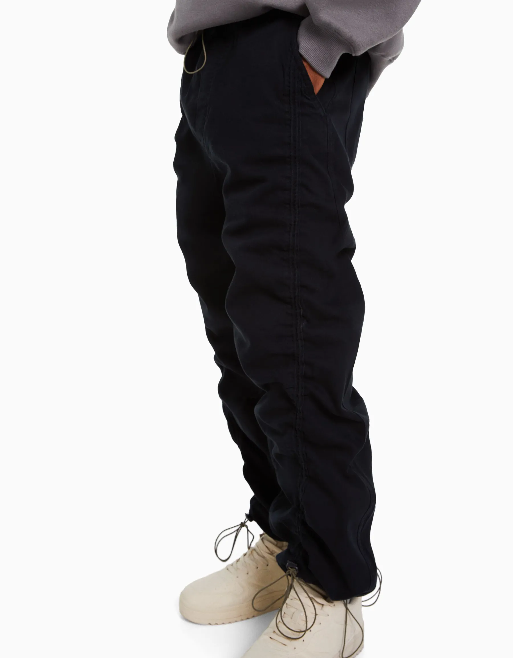 BERSHKA Jean jogger parachute gathering Noir Fashion