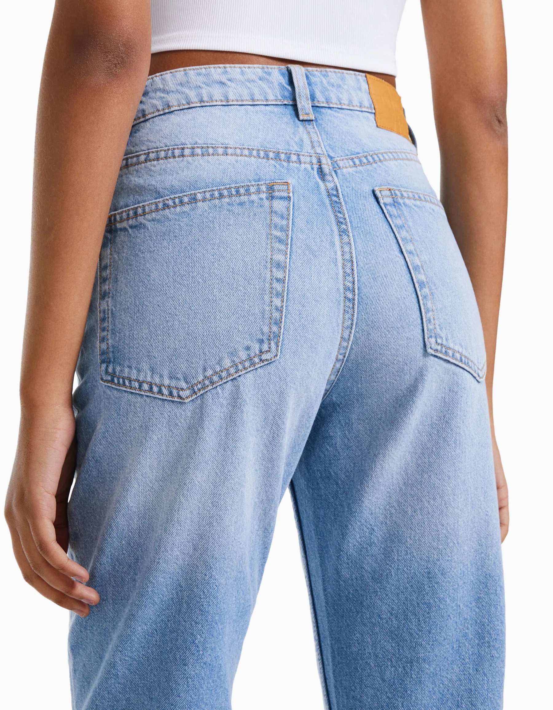 BERSHKA Jean mom fit Bleu lavé Cheap
