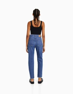 BERSHKA Jean mom fit Bleu lavé Hot