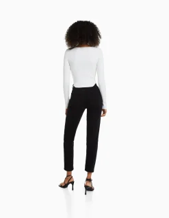 BERSHKA Jean mom slim décontracté Bleu lavé Clearance