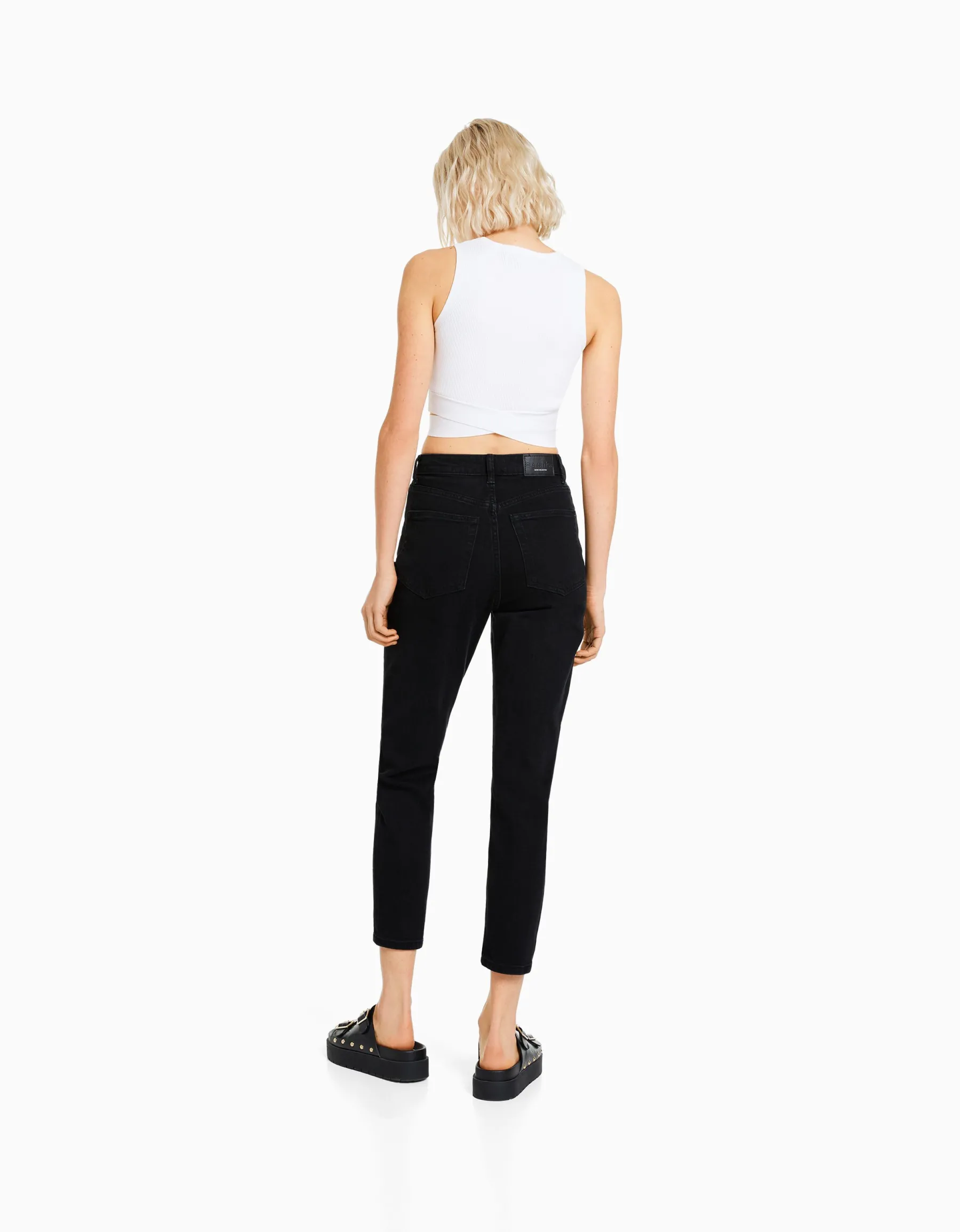 BERSHKA Jean mom slim décontracté Bleu lavé Fashion