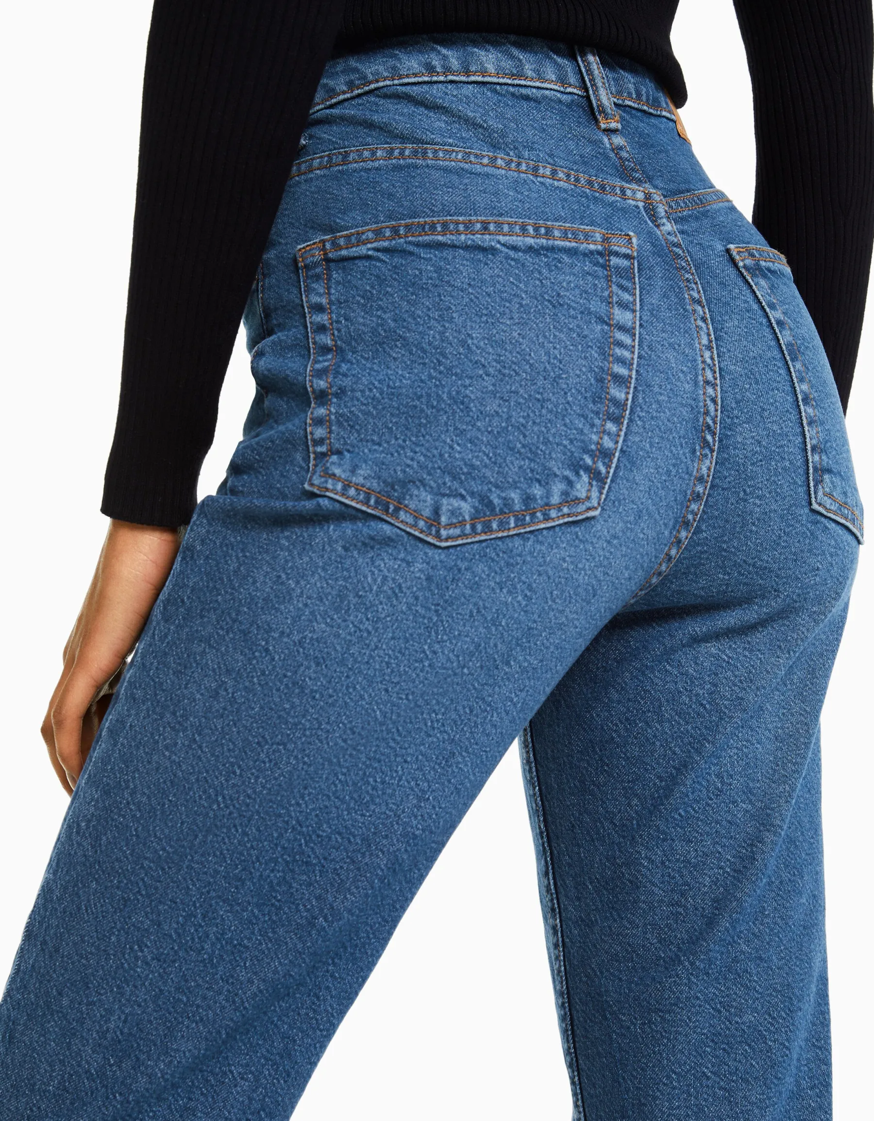 BERSHKA Jean mom slim décontracté Bleu lavé Cheap