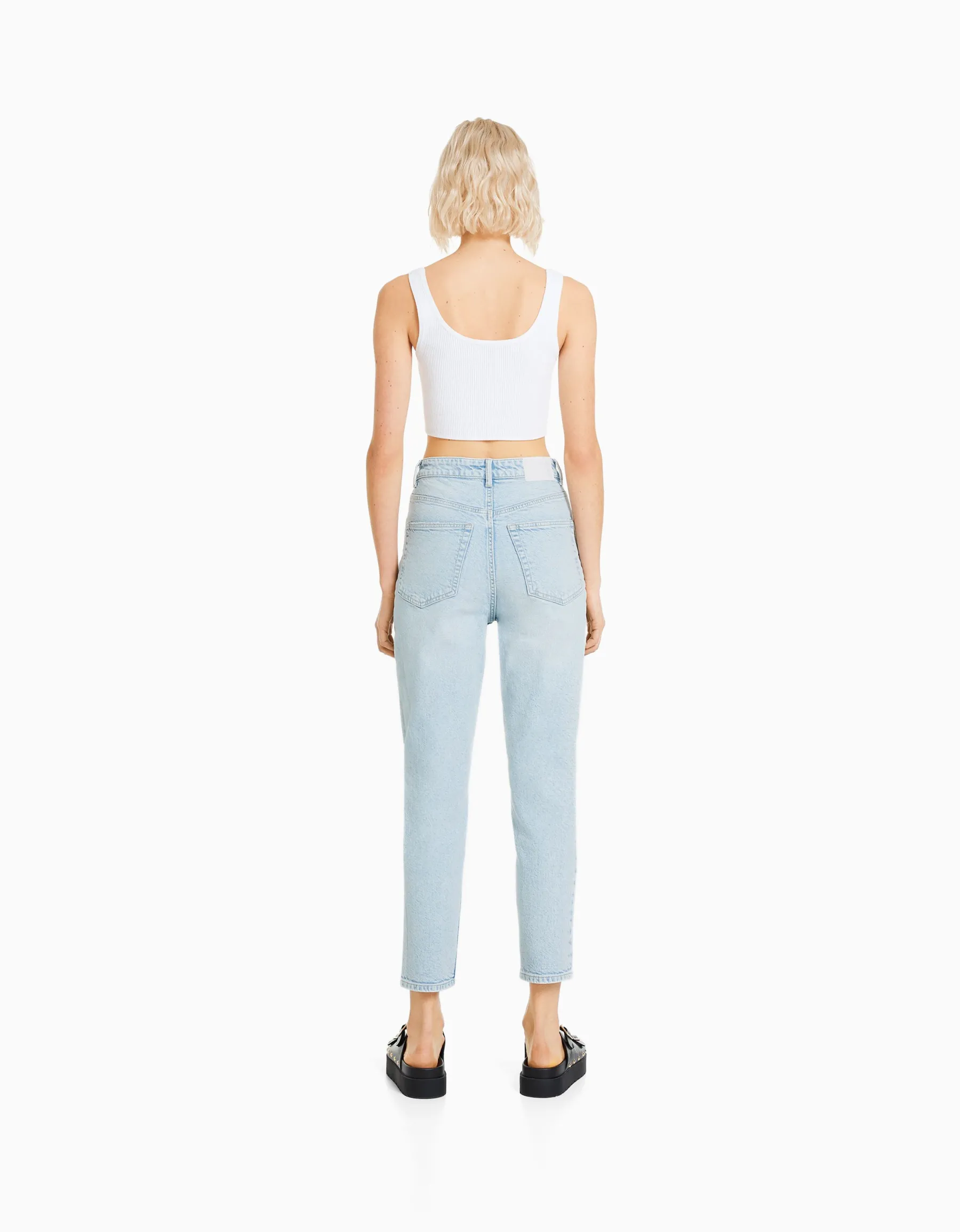 BERSHKA Jean mom slim décontracté Bleu lavé Cheap