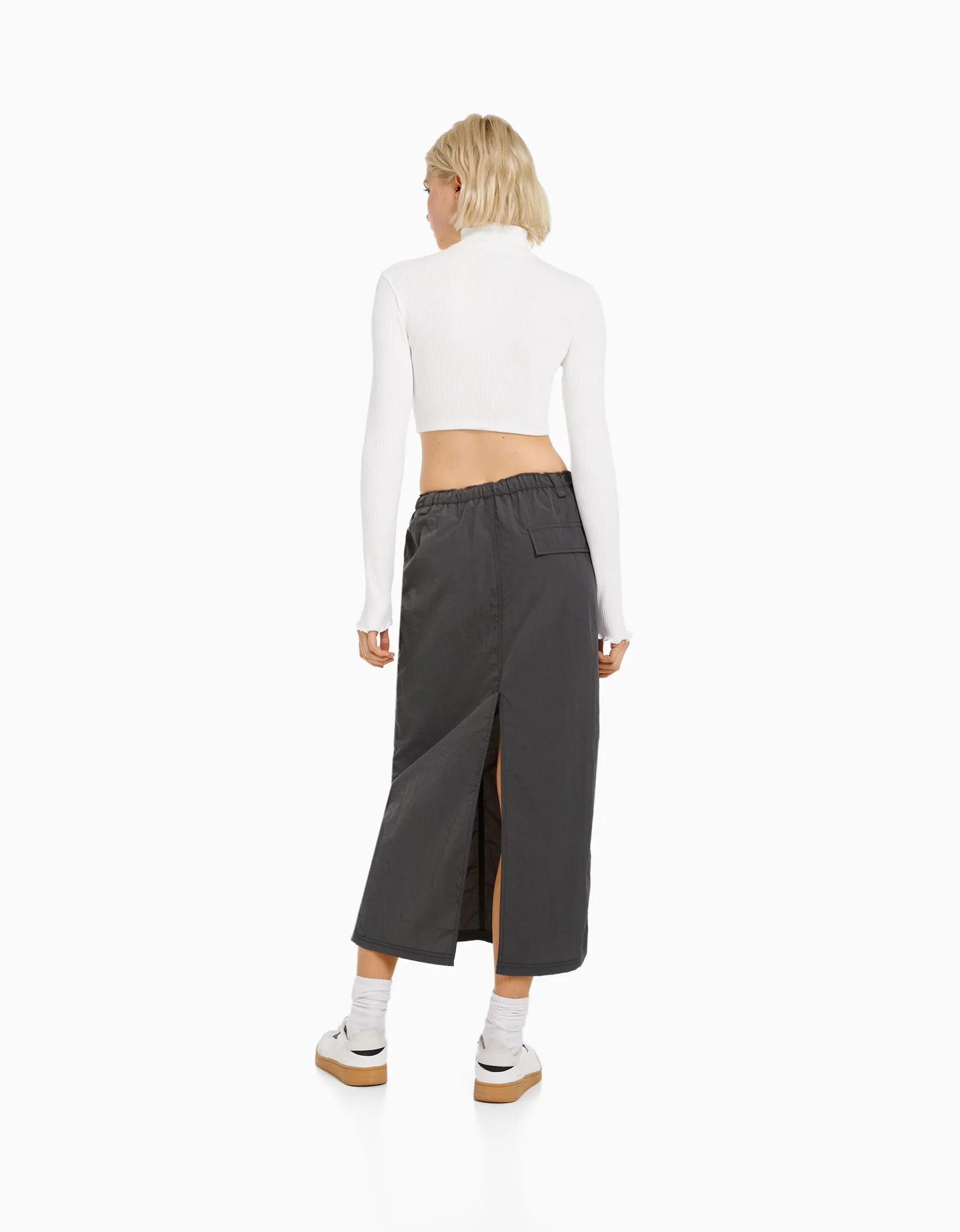 BERSHKA Jupe midi effet nylon Écru Sale