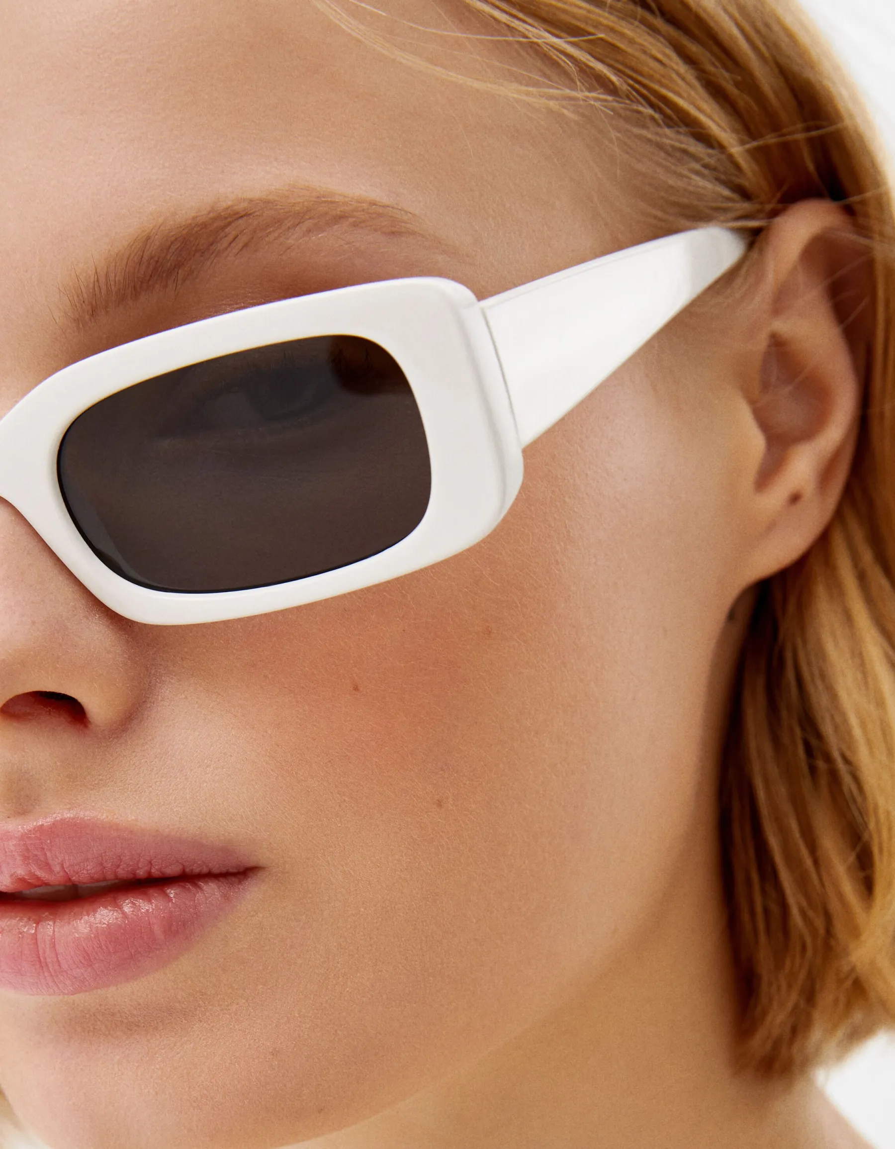 BERSHKA Lunettes de soleil Blanc Store