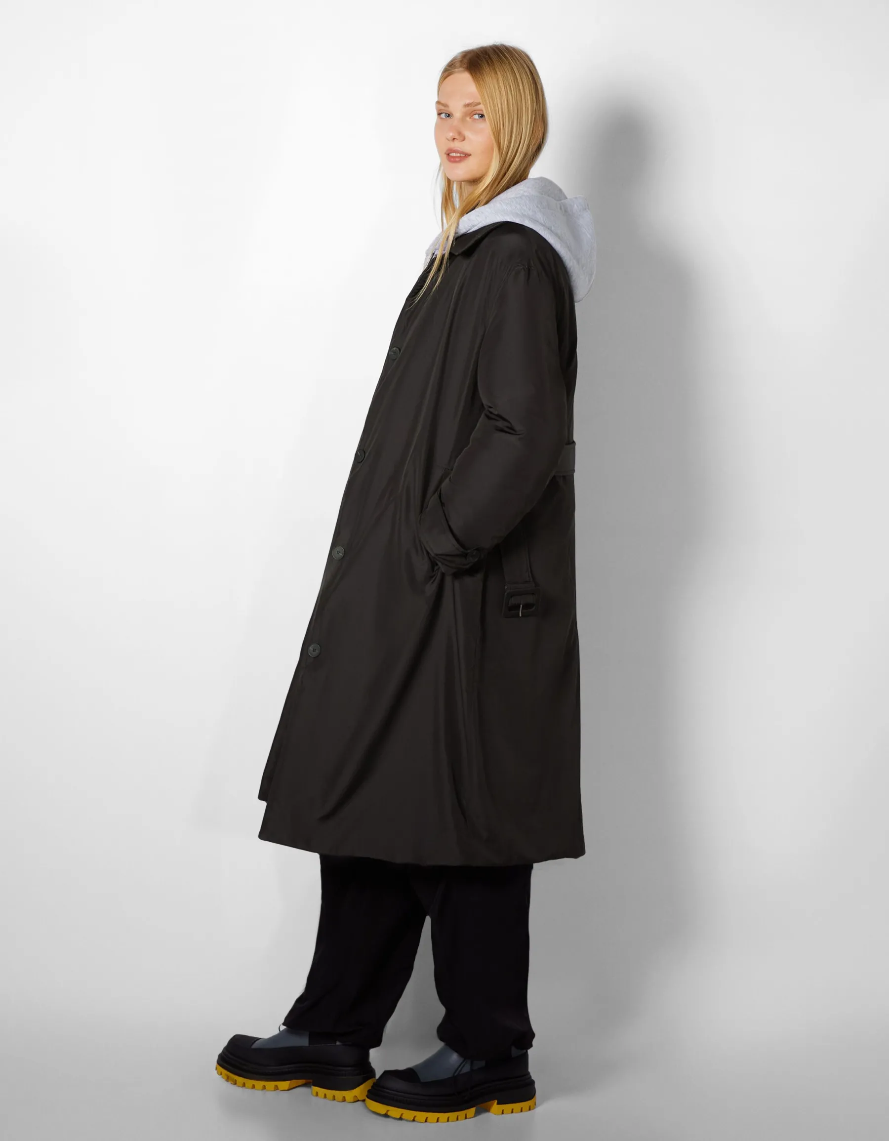 BERSHKA Manteau trench matelassé long Noir Cheap