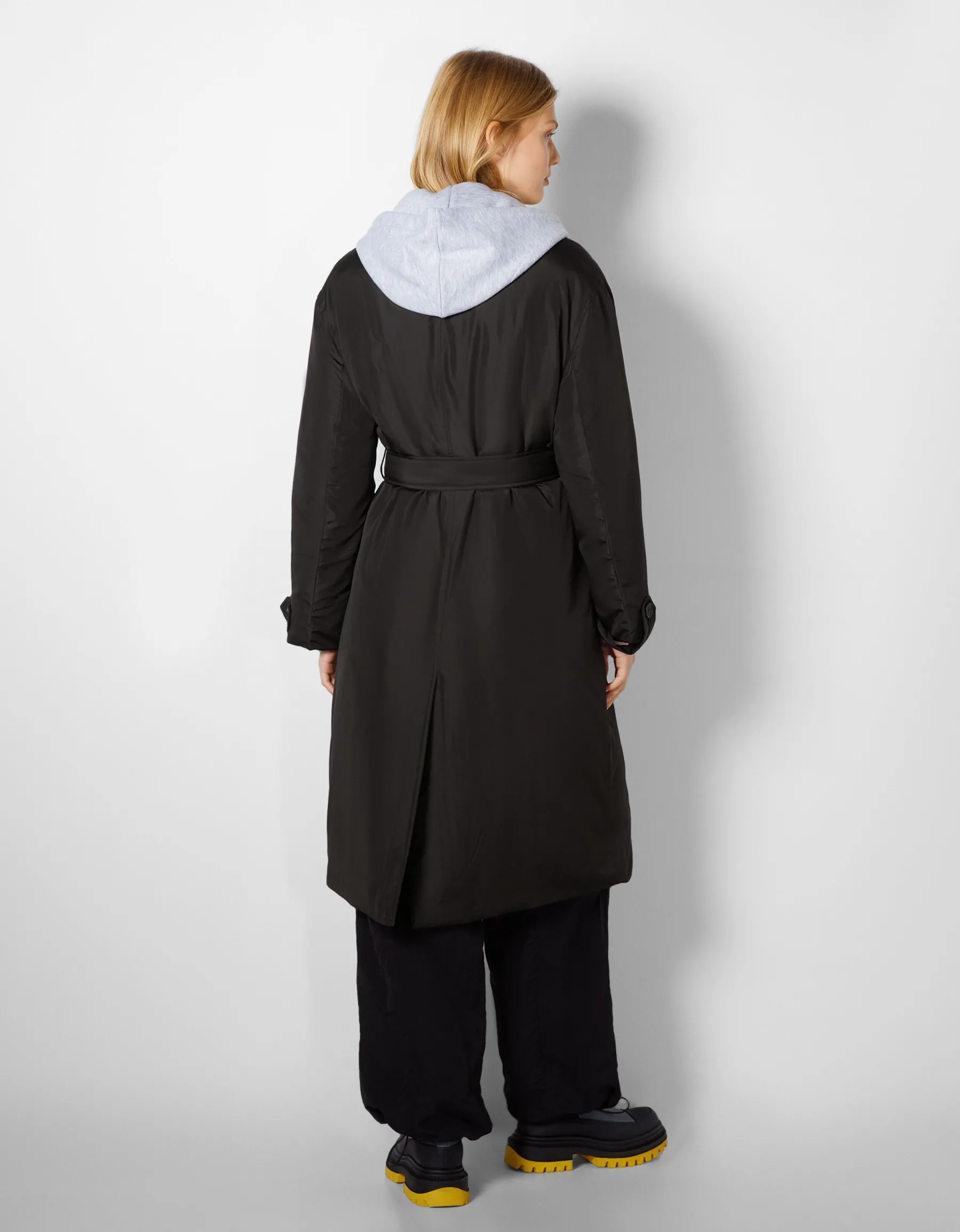 BERSHKA Manteau trench matelassé long Noir Cheap