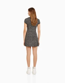 BERSHKA Mini-robe manches courtes décolleté imprimé Vert Best