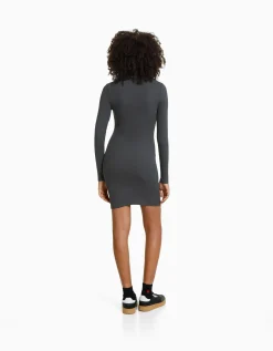 BERSHKA Mini-robe manches longues bord-côte Blanc cassé Outlet