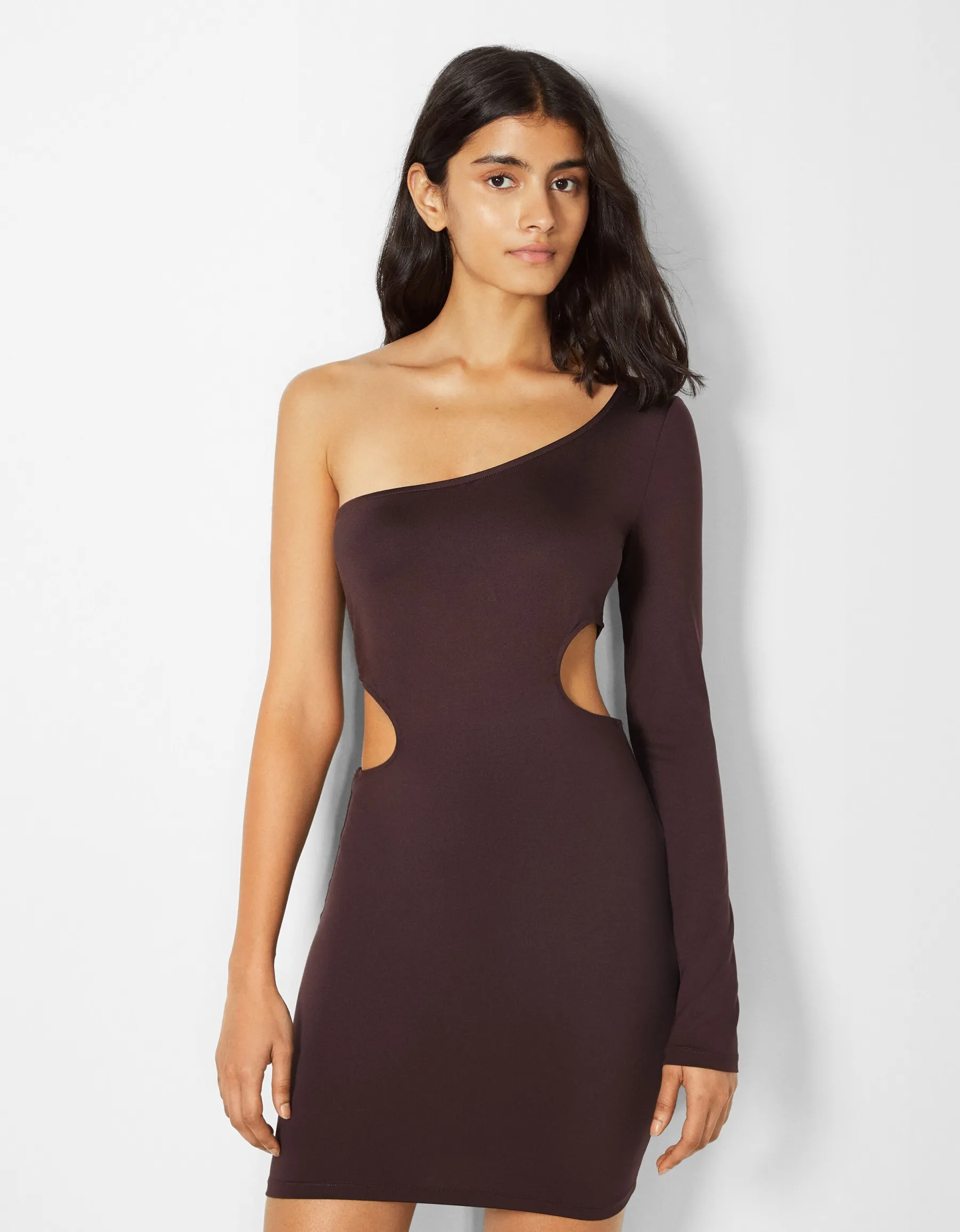 BERSHKA Mini-robe manches longues asymétrique cut out Marron Hot