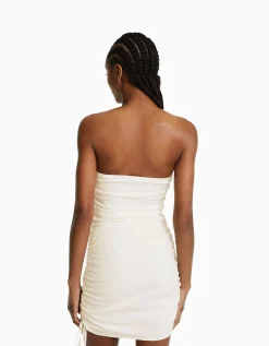 BERSHKA Mini-robe moulante fronces latérales Écru Cheap