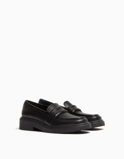 BERSHKA Mocassins barrette Noir Clearance