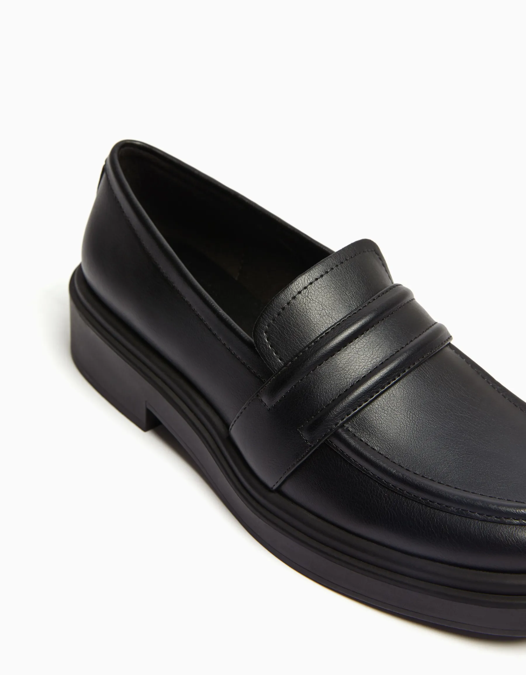 BERSHKA Mocassins barrette Noir Clearance