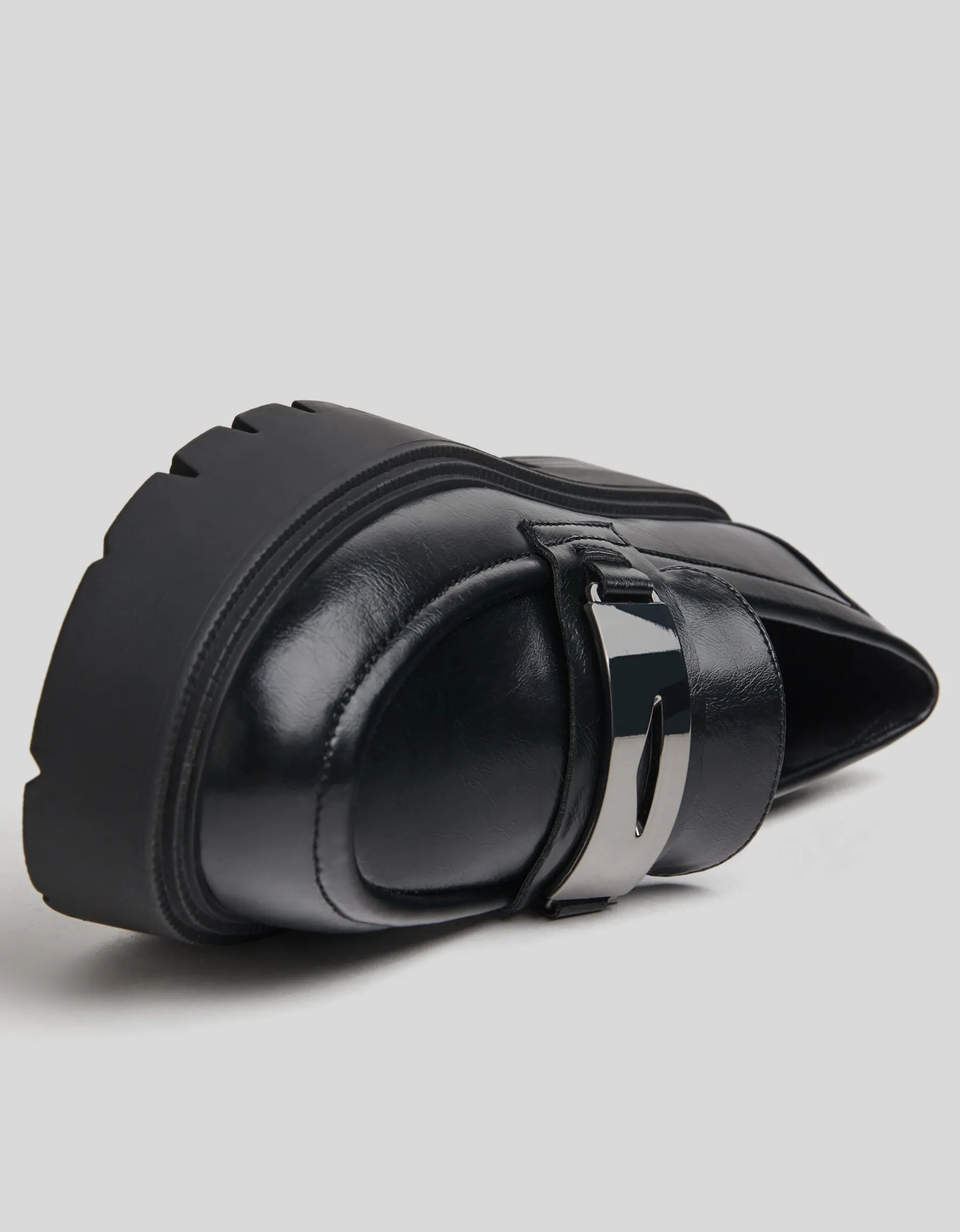 BERSHKA Mocassins détail métallisé Noir Cheap