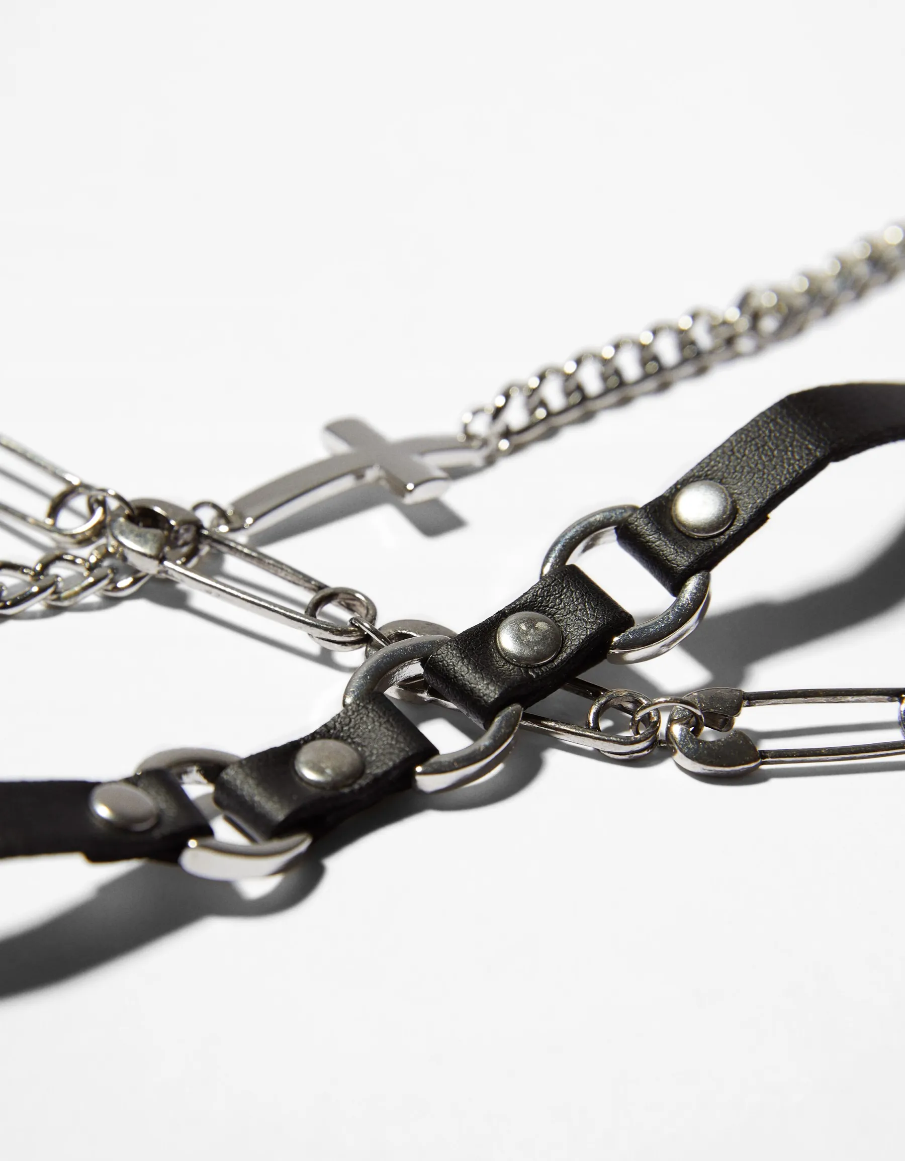 BERSHKA Pack 5 bracelets épingle à nourrice Noir Store