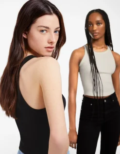 BERSHKA Pack 2 T-shirts sans manches bord-côte Multicouleur Online