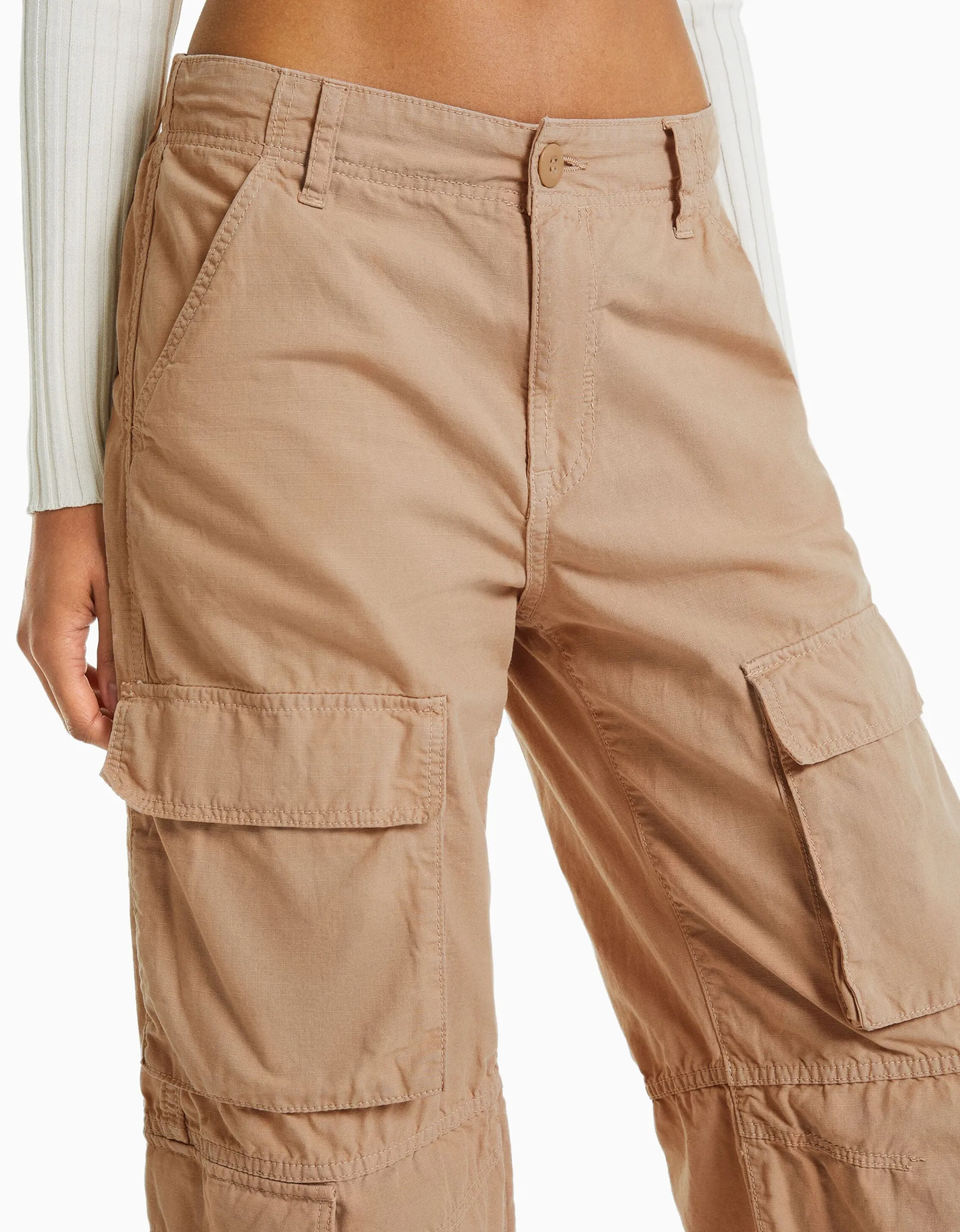BERSHKA Pantalon cargo cordon Camel Hot