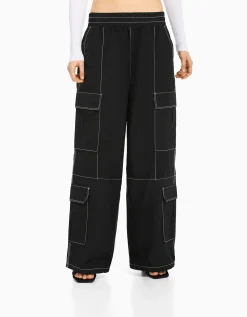 BERSHKA Pantalon cargo effet nylon fil contraste Noir Cheap