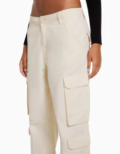 BERSHKA Pantalon cargo moulant serge multipoches Écru Flash Sale