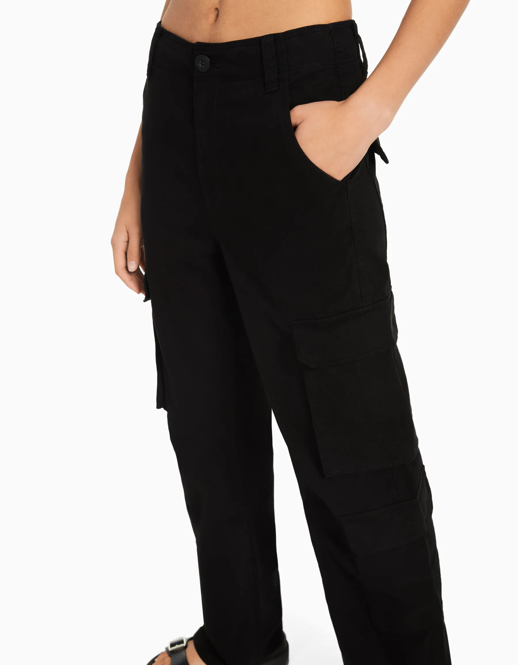 BERSHKA Pantalon cargo moulant serge multipoches Kaki New
