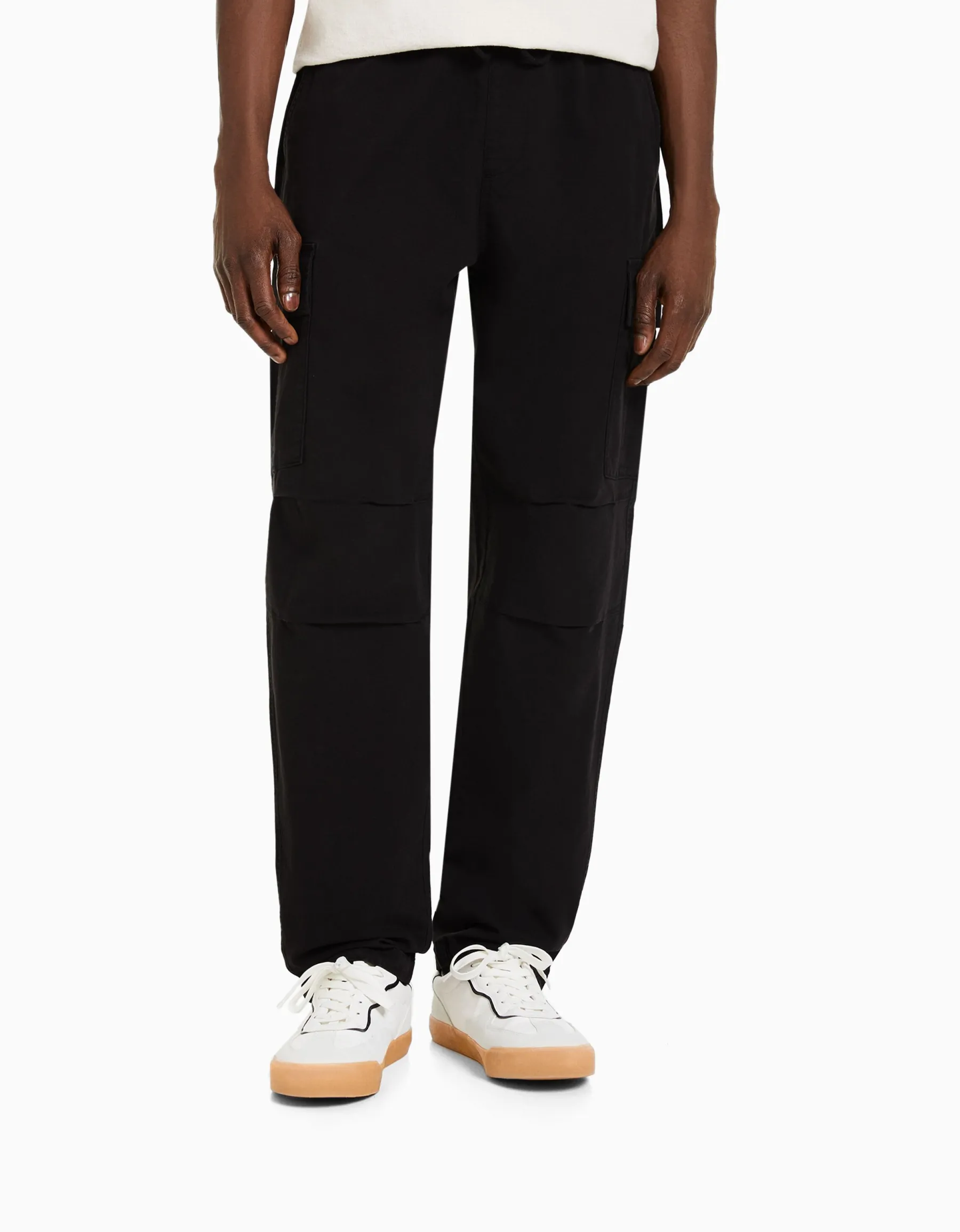 BERSHKA Pantalon cargo stoppeurs Noir Online