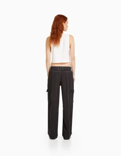 BERSHKA Pantalon cargo taille basse coton fil contraste Gris Cheap