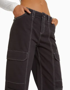 BERSHKA Pantalon cargo taille basse coton fil contraste Blanc cassé Fashion