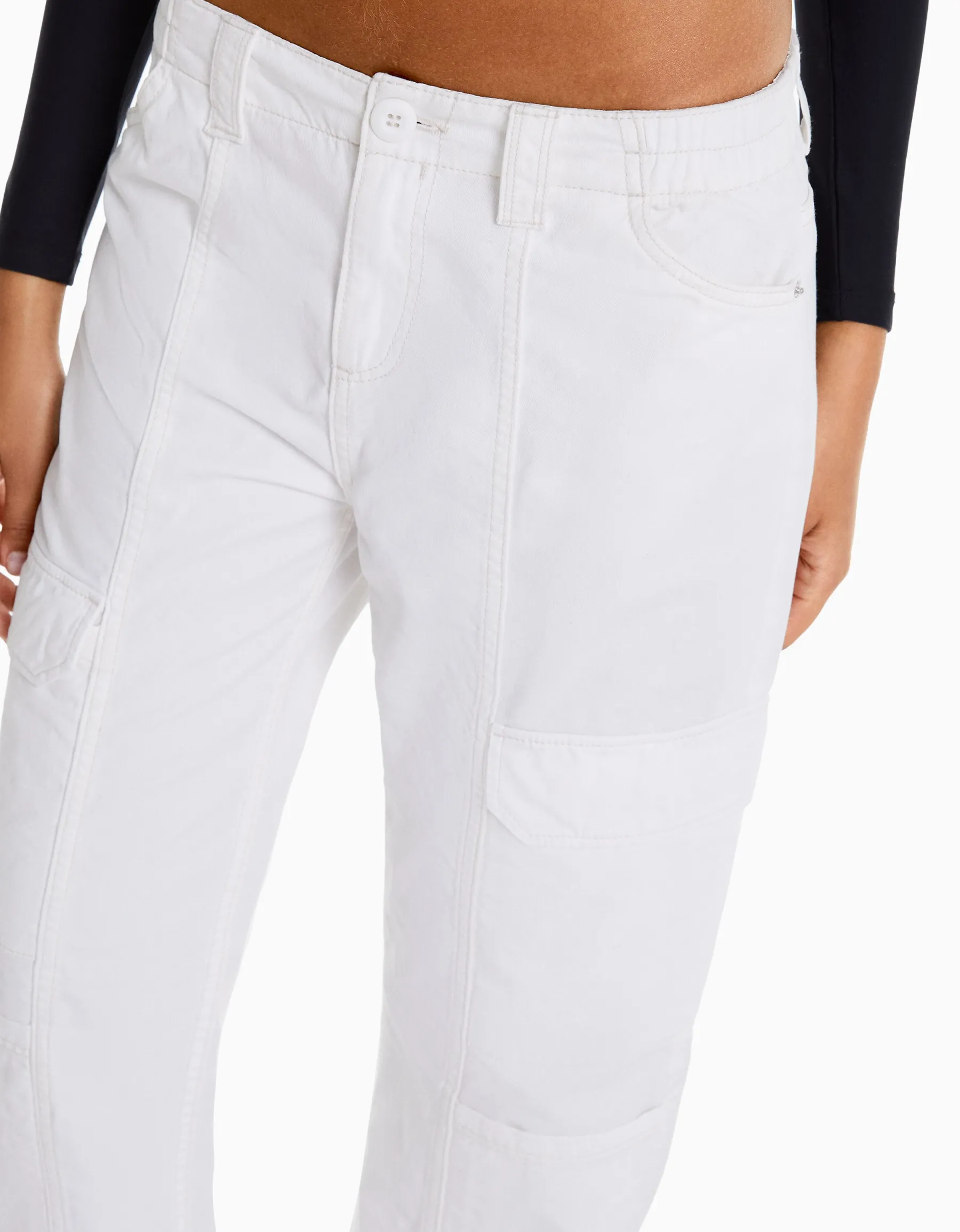 BERSHKA Pantalon cargo taille basse coton fil contraste Blanc cassé Outlet