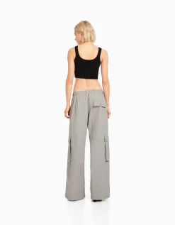 BERSHKA Pantalon cargo wide leg multipoches Gris New