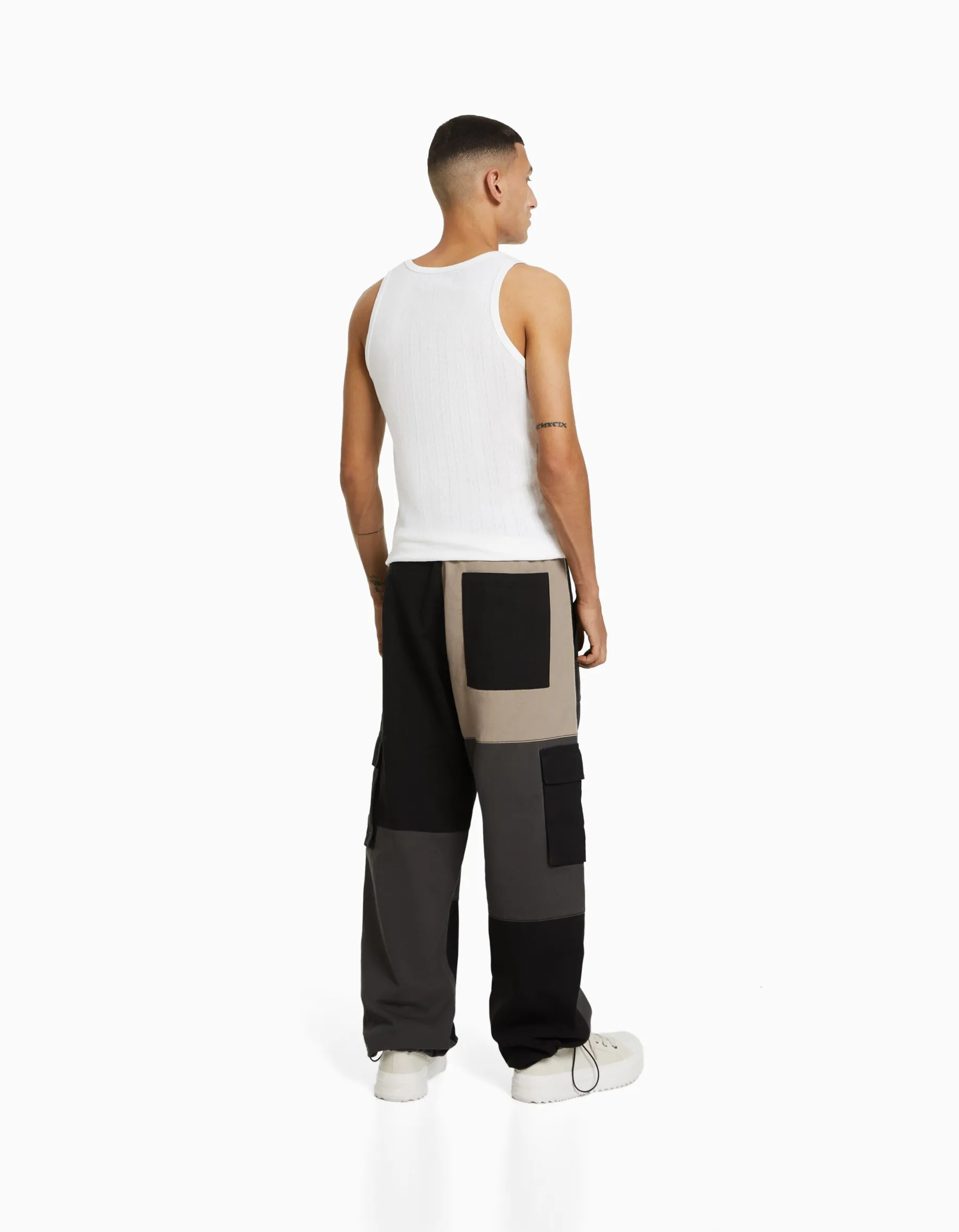 BERSHKA Pantalon jogger cargo color block Noir Outlet