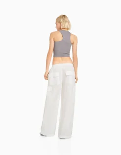BERSHKA Pantalon jogger cargo parachute Blanc Cheap