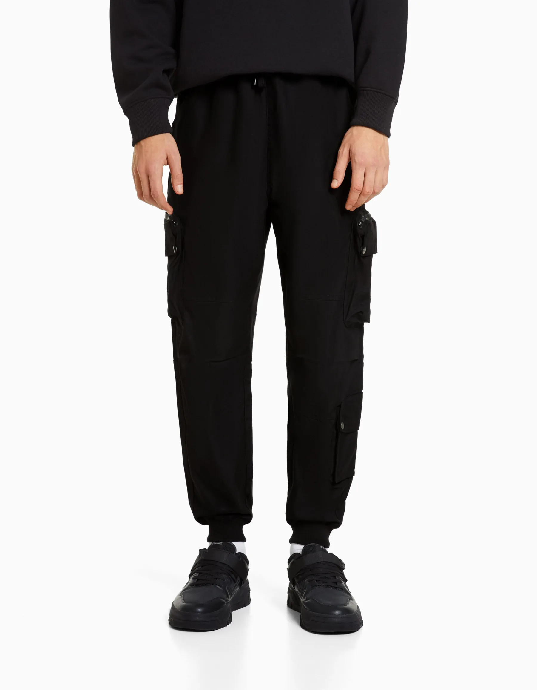 BERSHKA Pantalon jogger technique multifonction Noir New