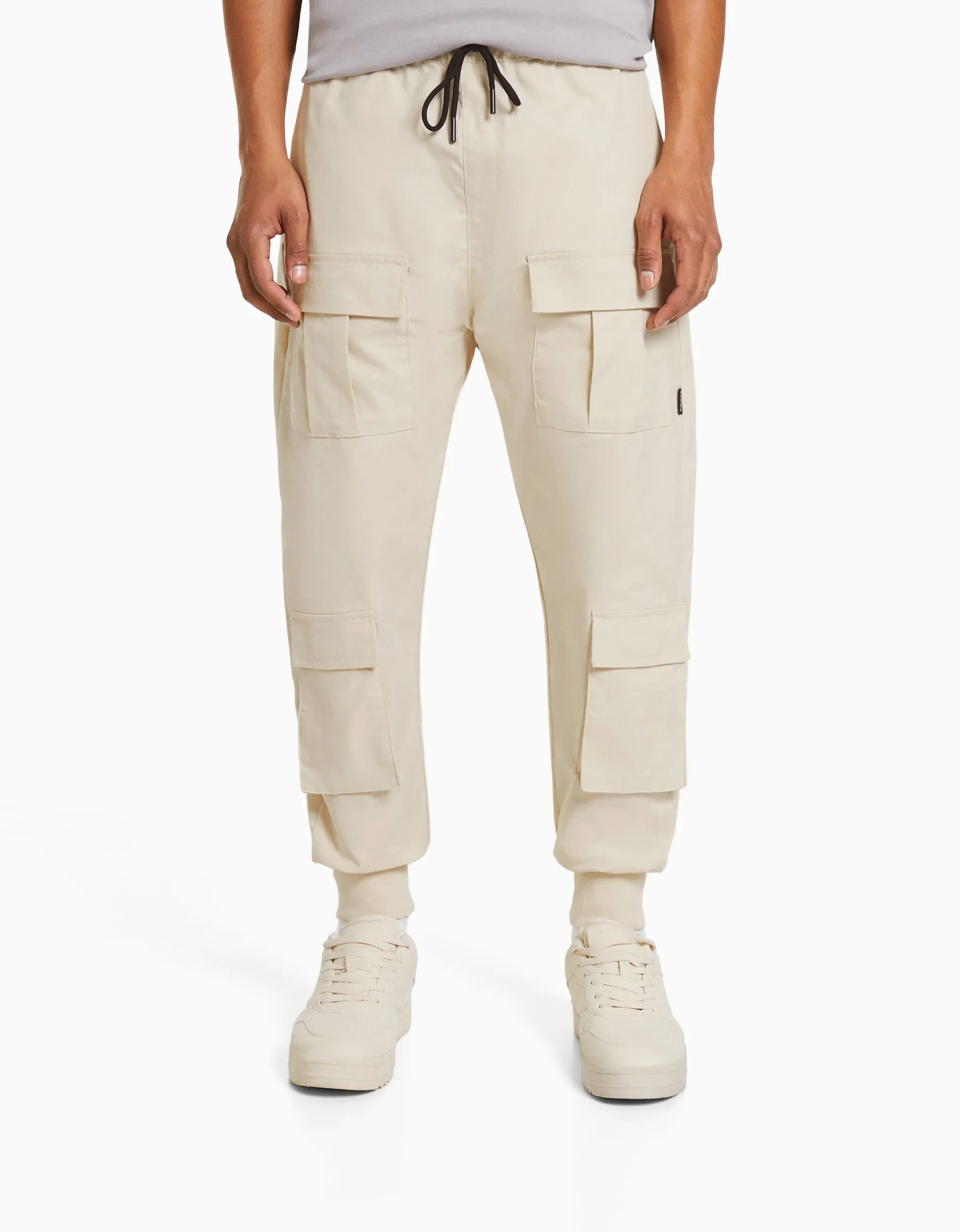 BERSHKA Pantalon jogger technique multifonction Sable Outlet