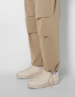 BERSHKA Pantalon parachute coton Camel Fashion