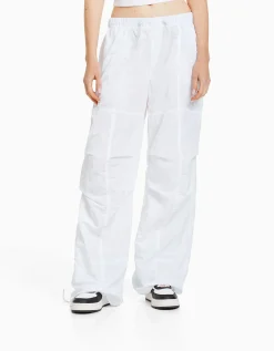 BERSHKA Pantalon parachute nylon Blanc Cheap