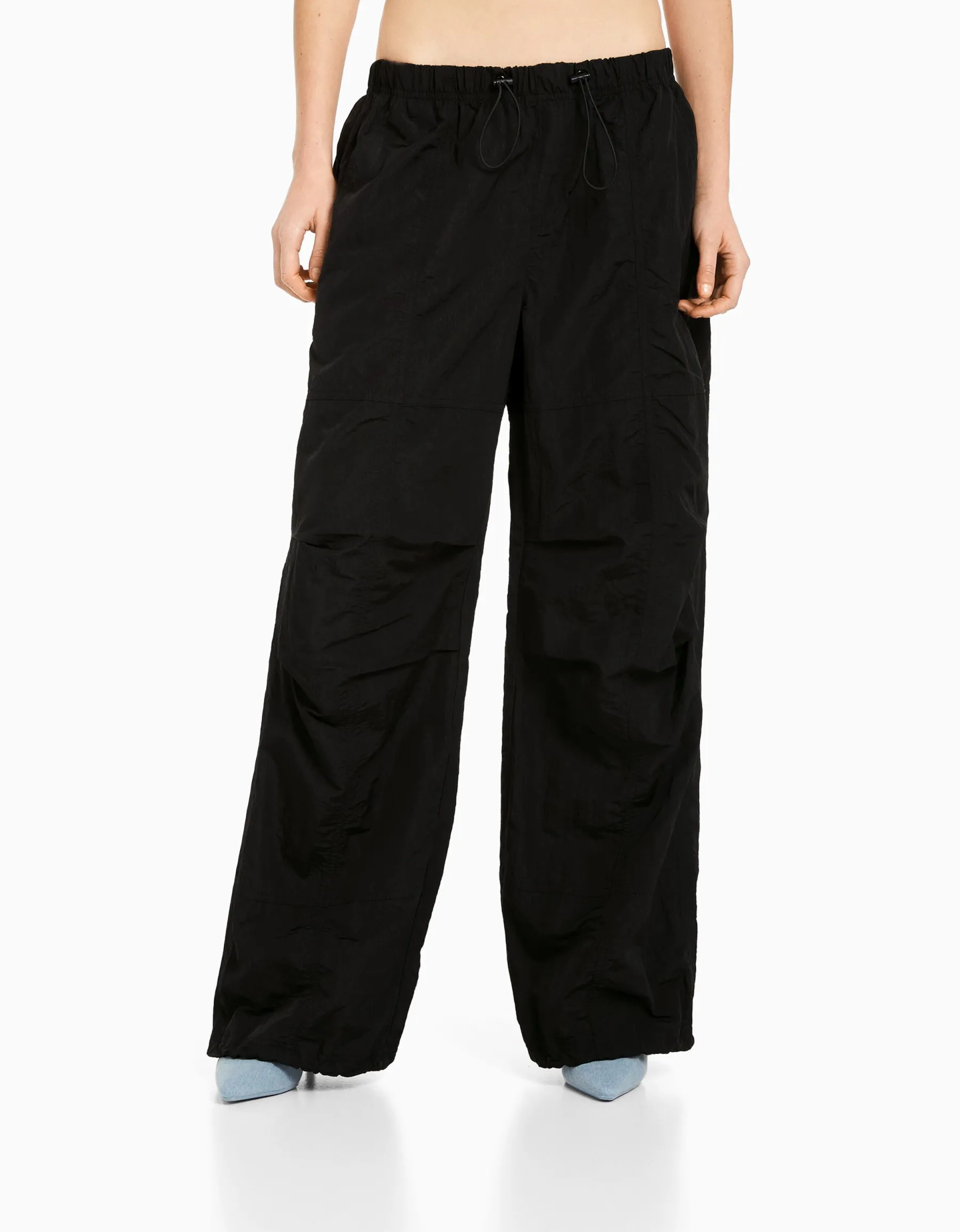 BERSHKA Pantalon parachute nylon Kaki Best