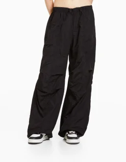 BERSHKA Pantalon parachute nylon Noir Sale