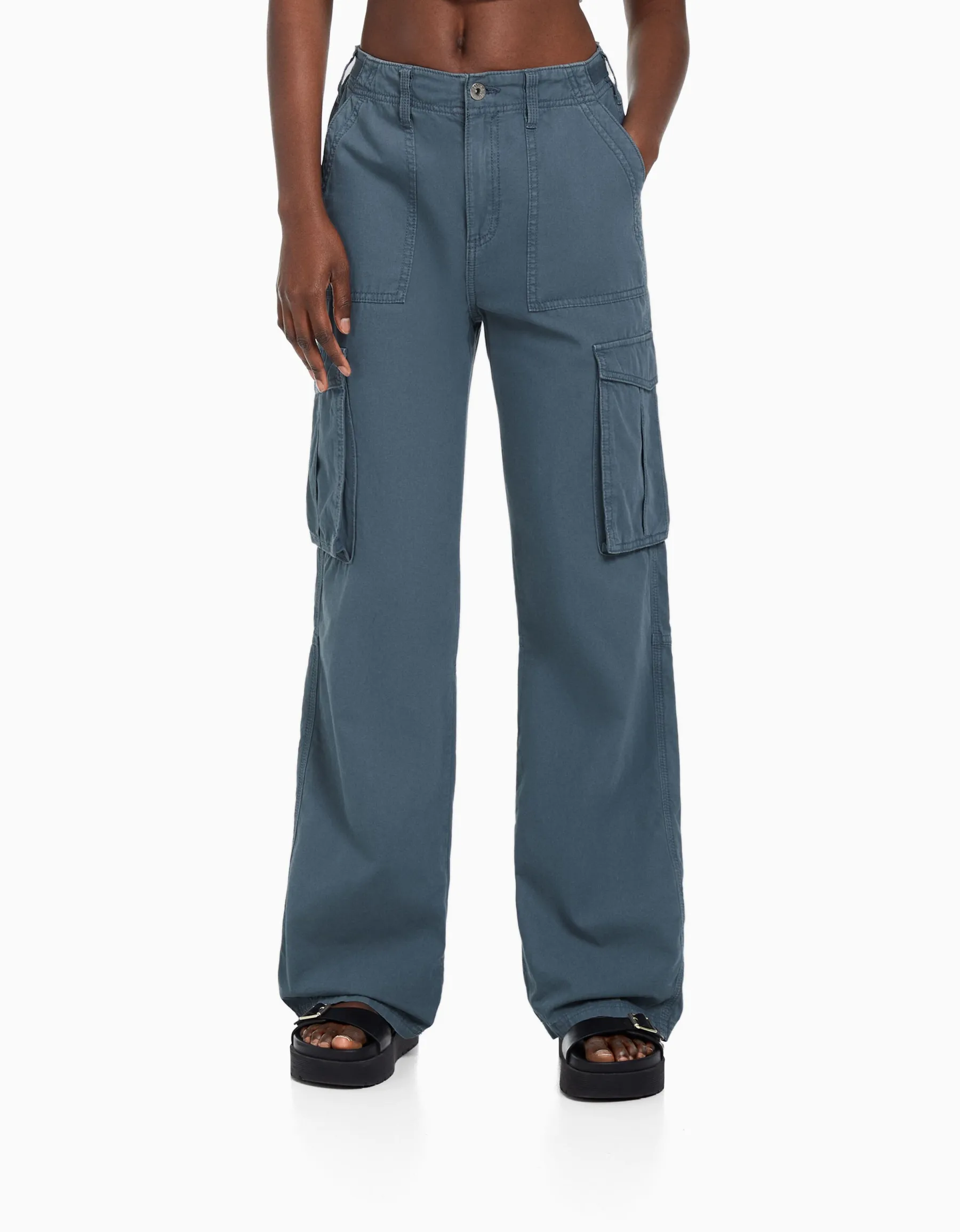 BERSHKA Pantalon straight cargo réglable Blanc Sale