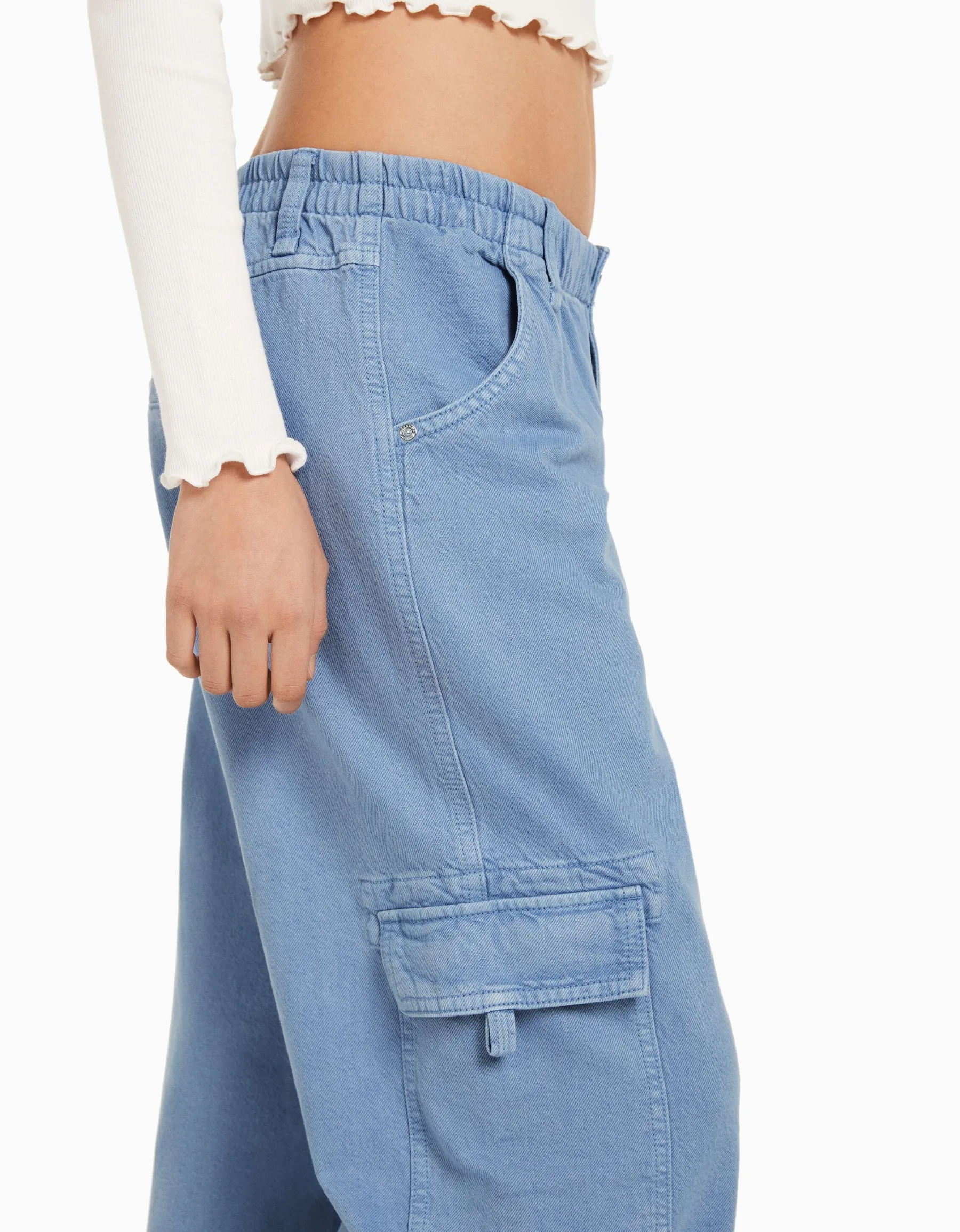 BERSHKA Pantalon straight cargo sergé taille élastique Bleu clair New
