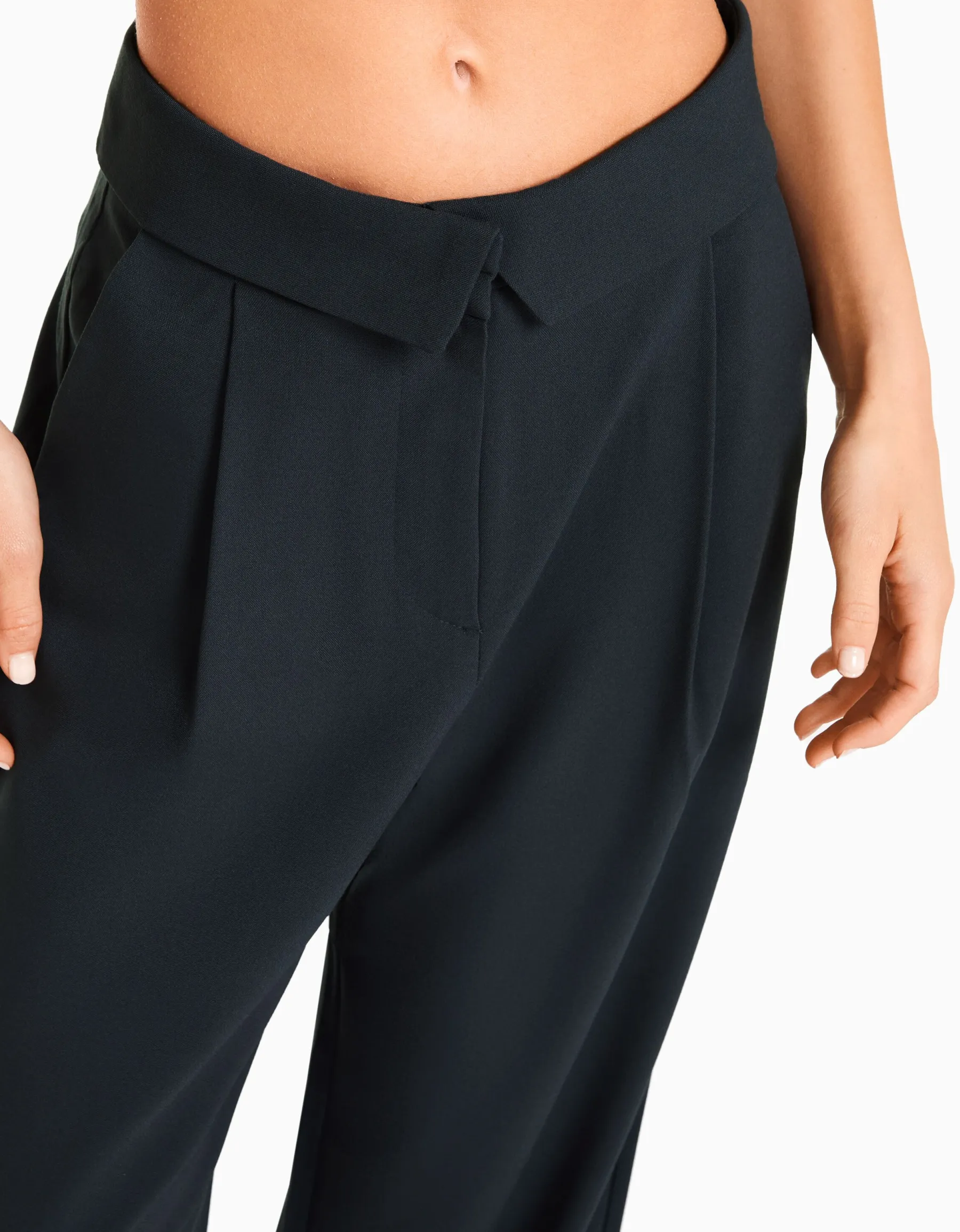 BERSHKA Pantalon tailoring taille plis Sable Discount