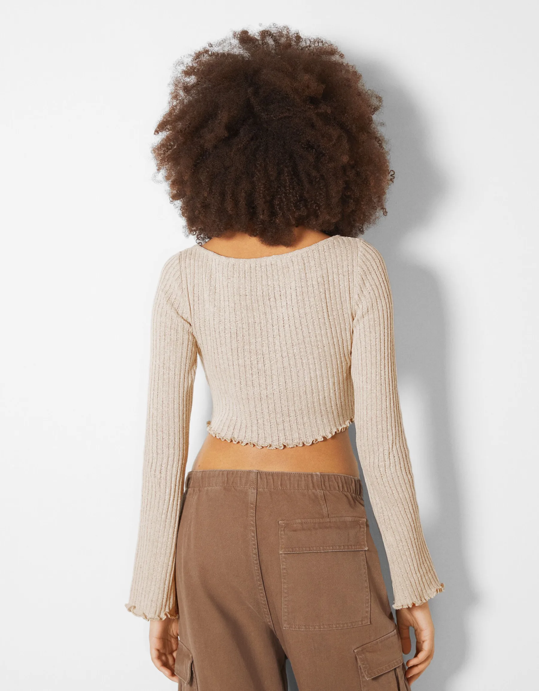 BERSHKA Pull bord-côte Écru Store