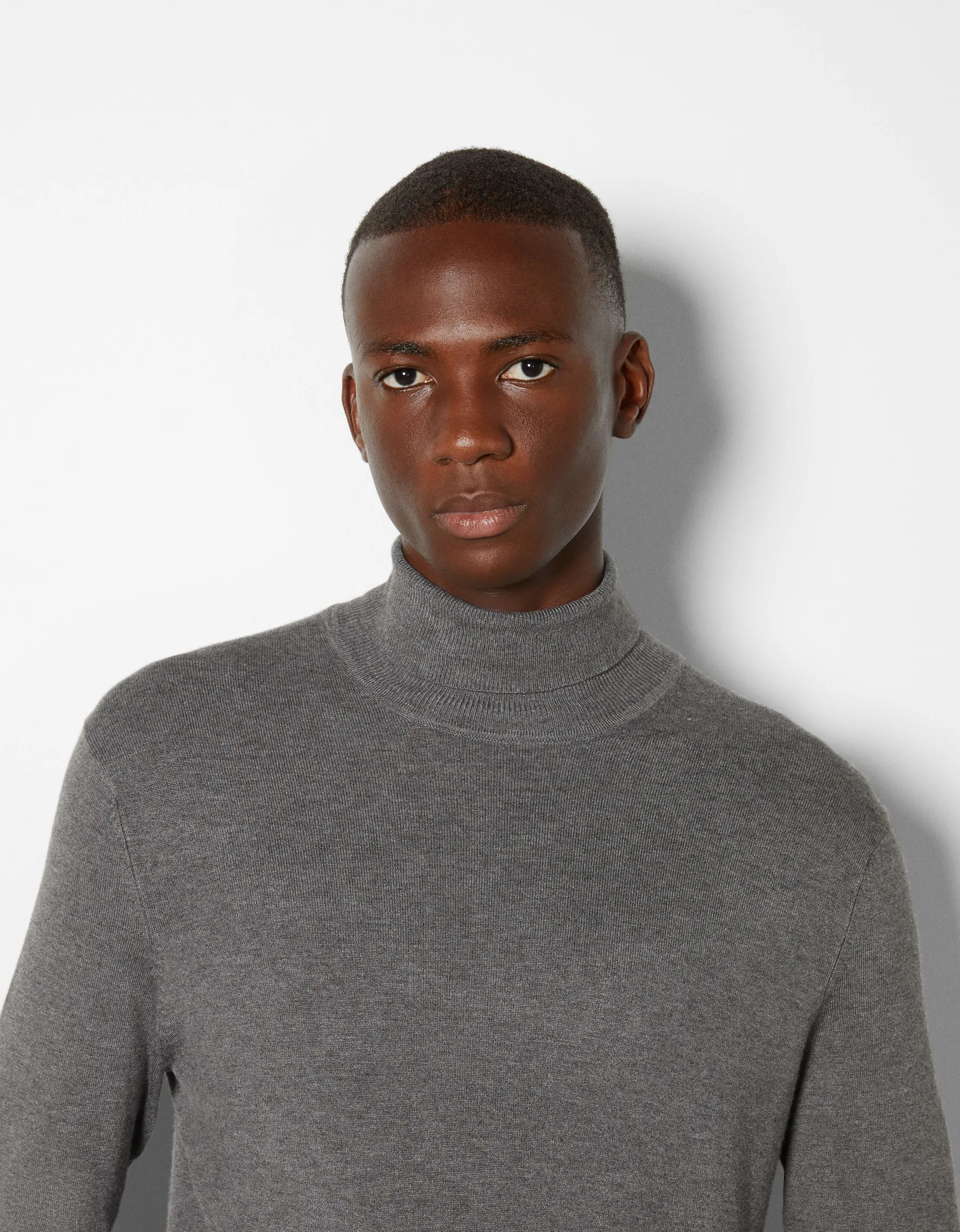 BERSHKA Pull bord-côte col roulé Noir Store