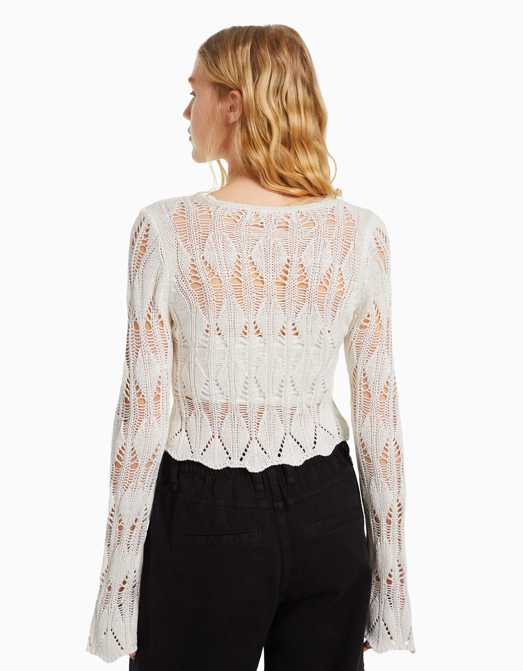 BERSHKA Pull col carré ajouré Écru New