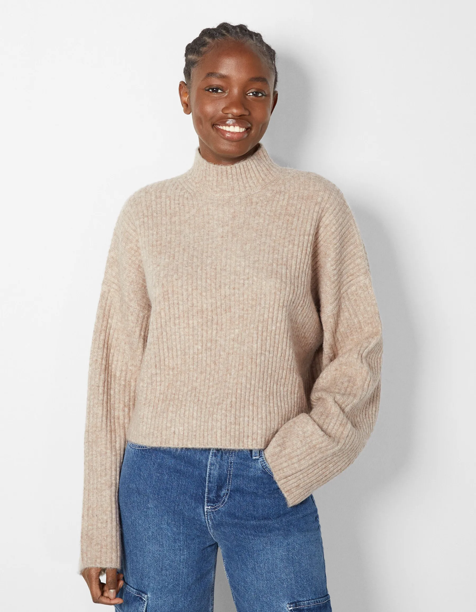 BERSHKA Pull col montant bord-côte Sable Clearance