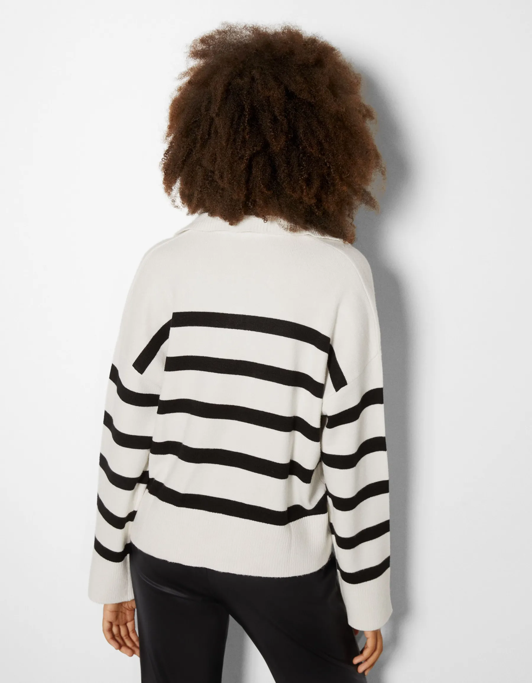BERSHKA Pull col polo Noir Sale
