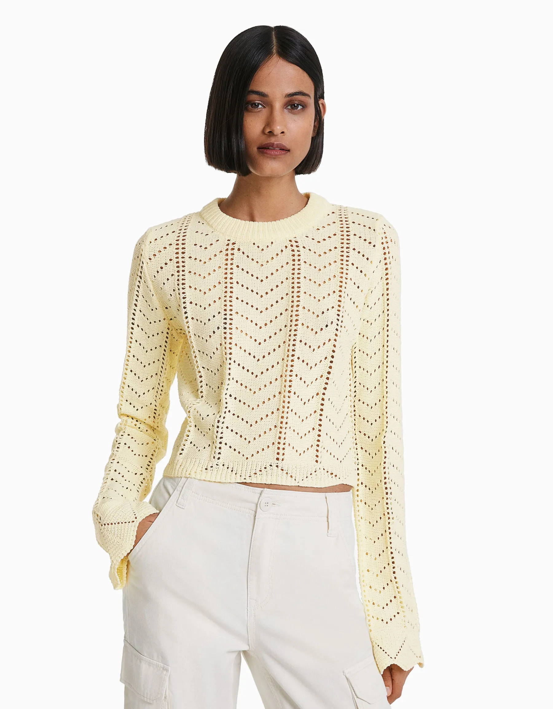 BERSHKA Pull col rond ajouré Jaune Fashion