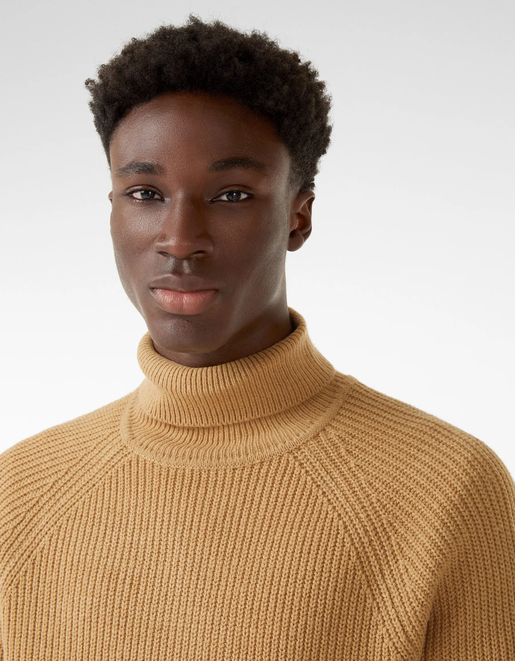 BERSHKA Pull col roulé épais Noir Best Sale